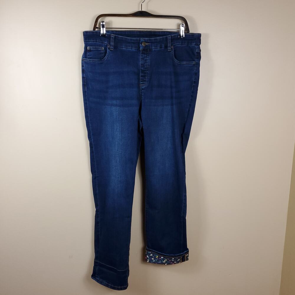 Denim & Co. Easy Stretch Denim Straight Jeans with Novelty Cuff Size 16
